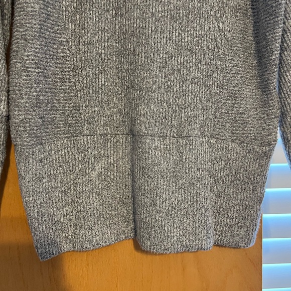 Express Top - Picture 3 of 5